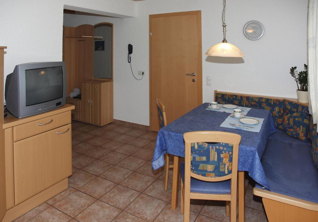 Haus Muntschnei Apartment Sankt Gallenkirch Cameră foto
